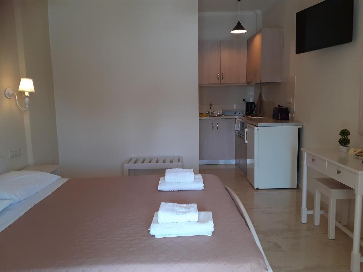 Royalrose Apartment *